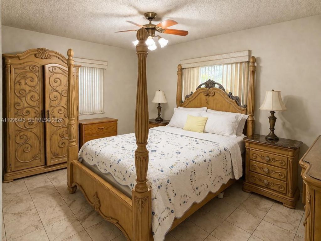 1135 NW 32nd Ct, Miami, FL 33125 Photo