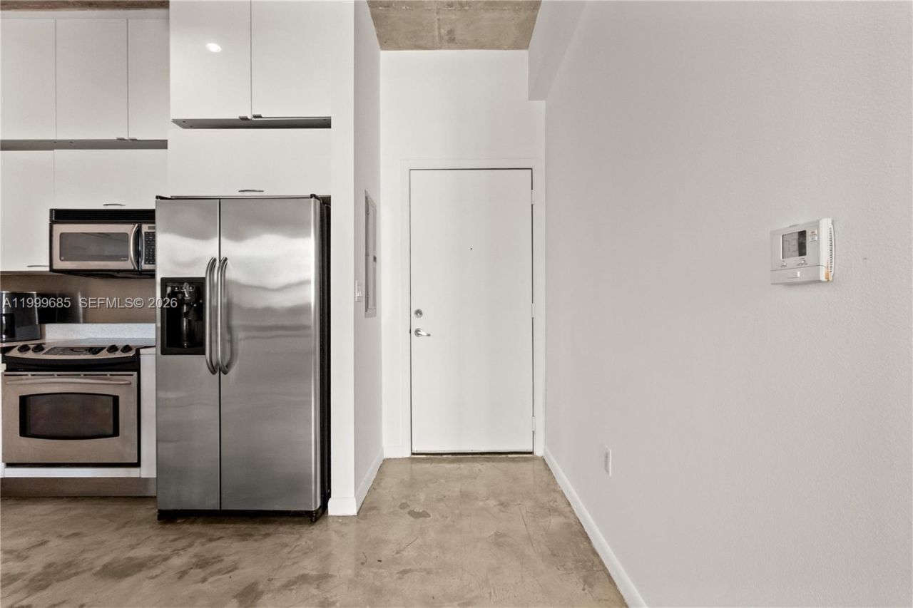 234 NE 3rd St, Unit 1704, Miami, FL 33132 Photo