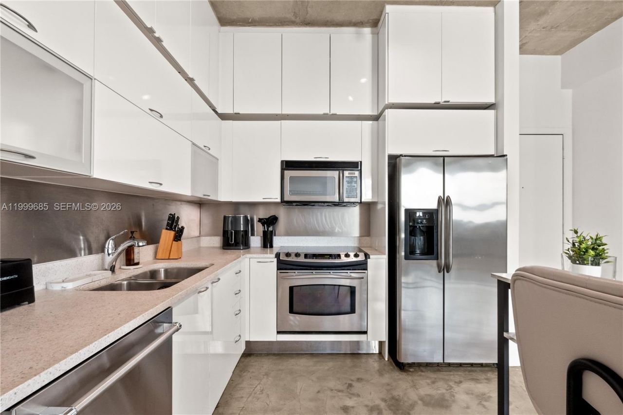 234 NE 3rd St, Unit 1704, Miami, FL 33132 Photo