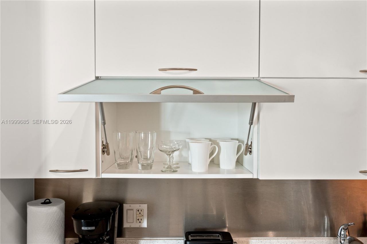 234 NE 3rd St, Unit 1704, Miami, FL 33132 Photo