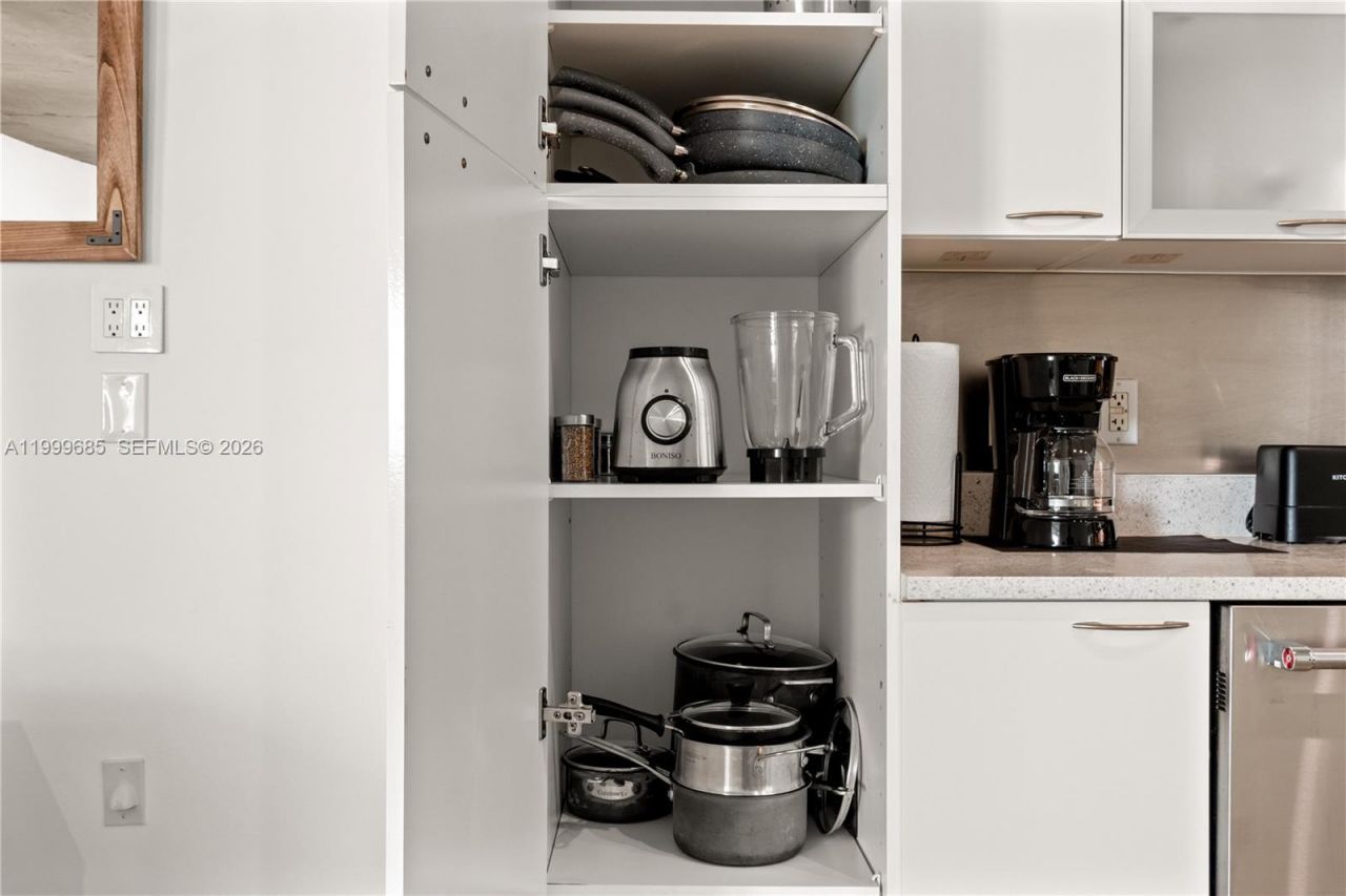 234 NE 3rd St, Unit 1704, Miami, FL 33132 Photo