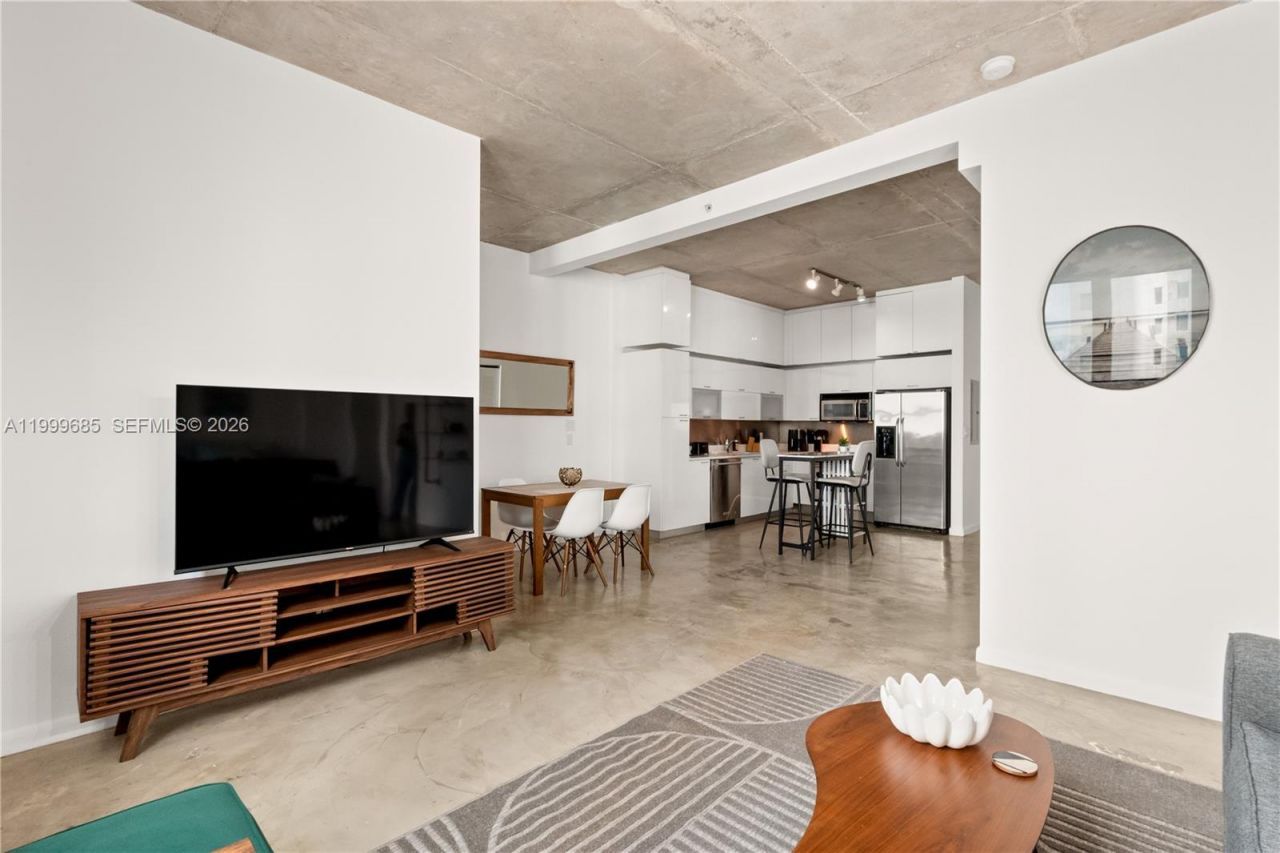 234 NE 3rd St, Unit 1704, Miami, FL 33132 Photo