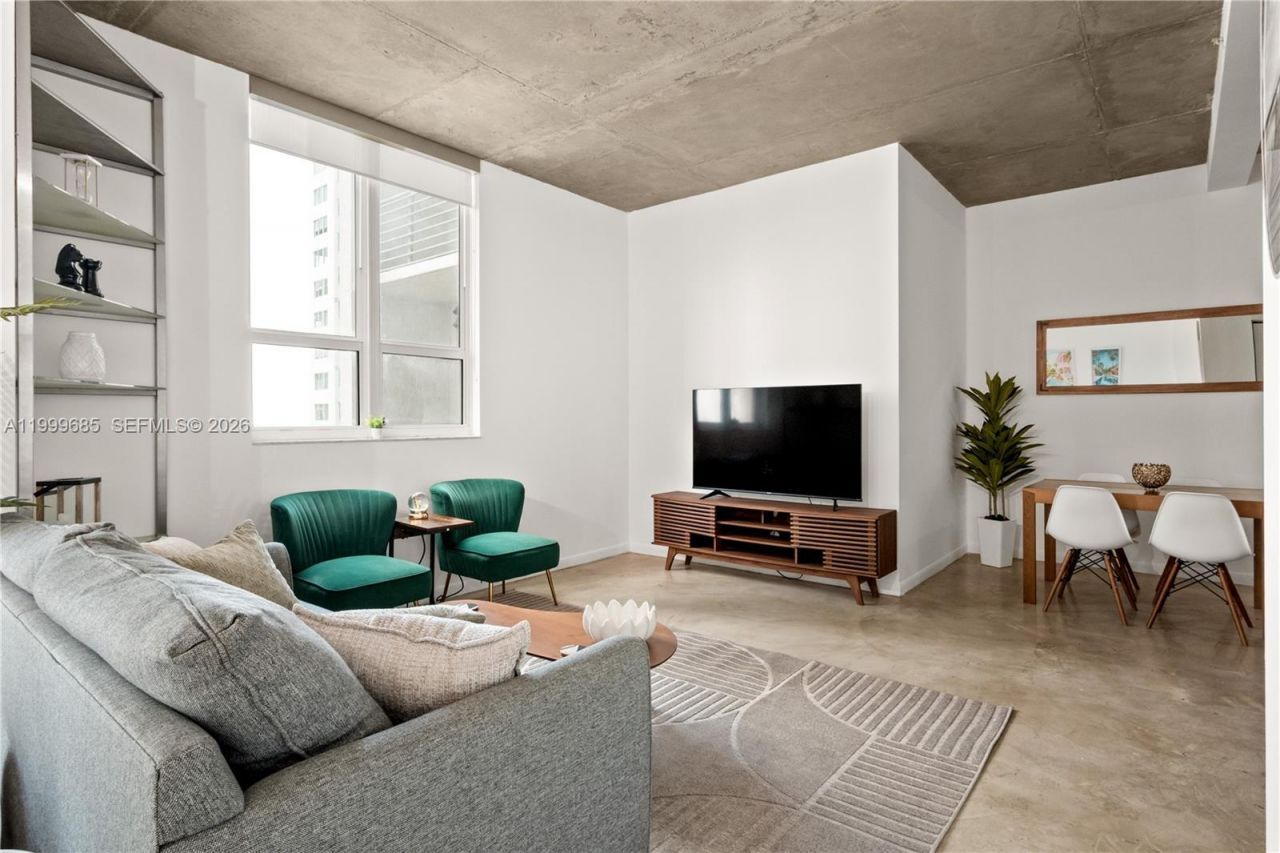 234 NE 3rd St, Unit 1704, Miami, FL 33132 Photo