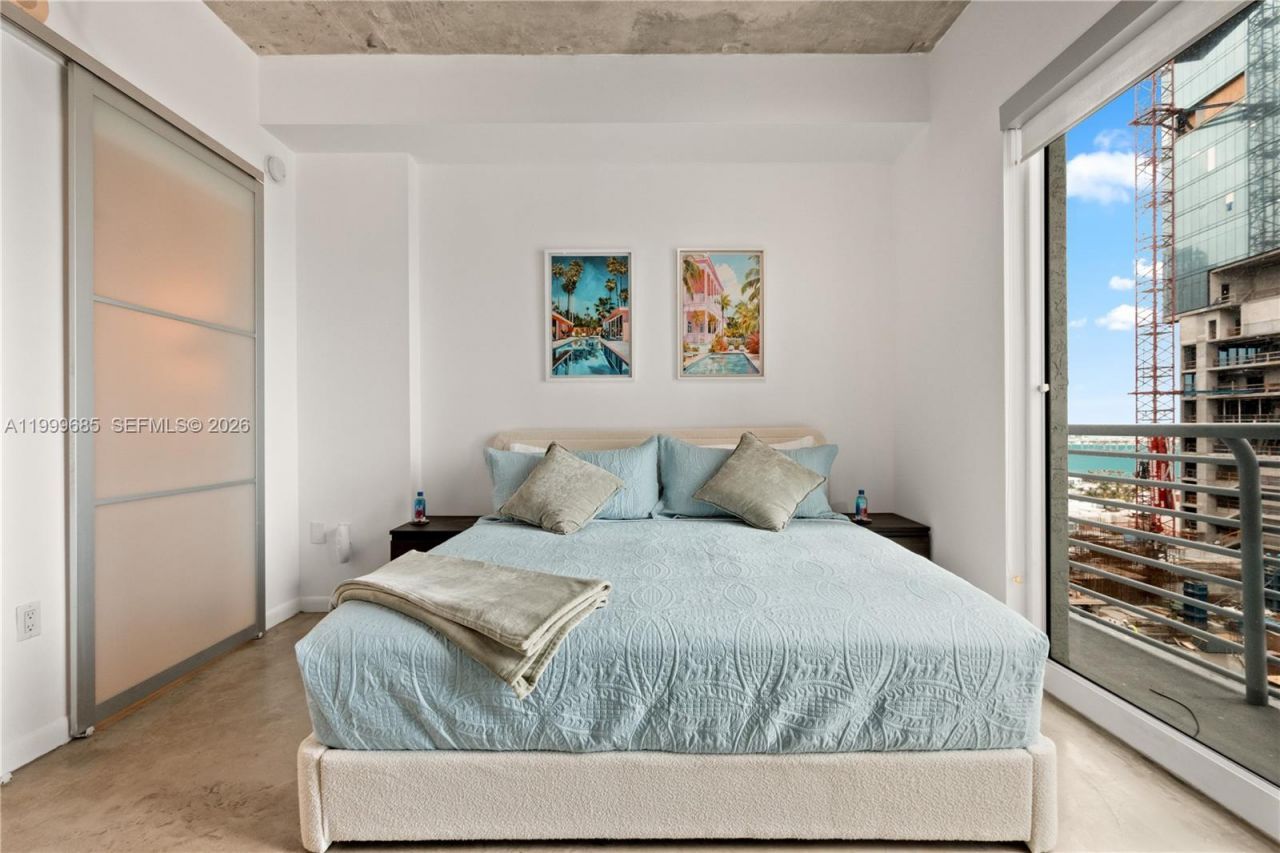 234 NE 3rd St, Unit 1704, Miami, FL 33132 Photo
