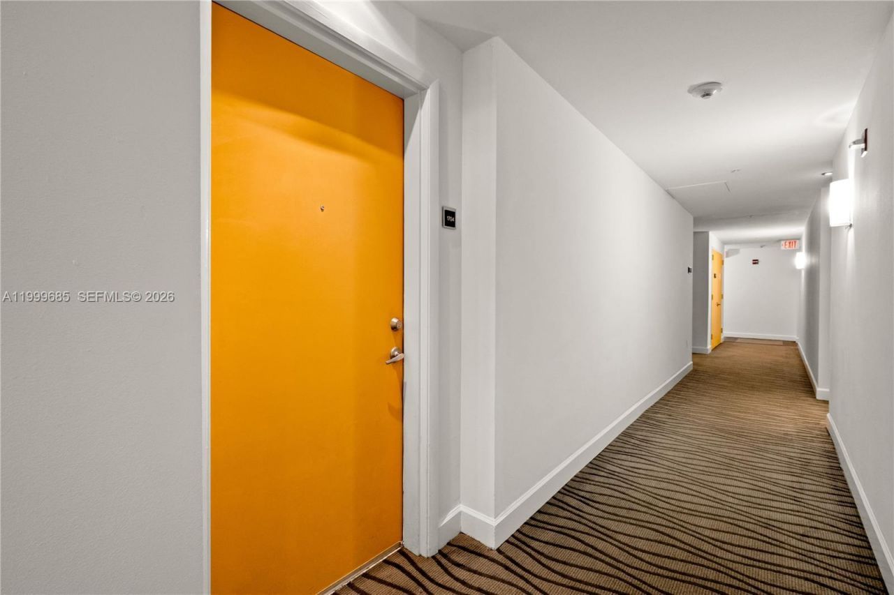 234 NE 3rd St, Unit 1704, Miami, FL 33132 Photo
