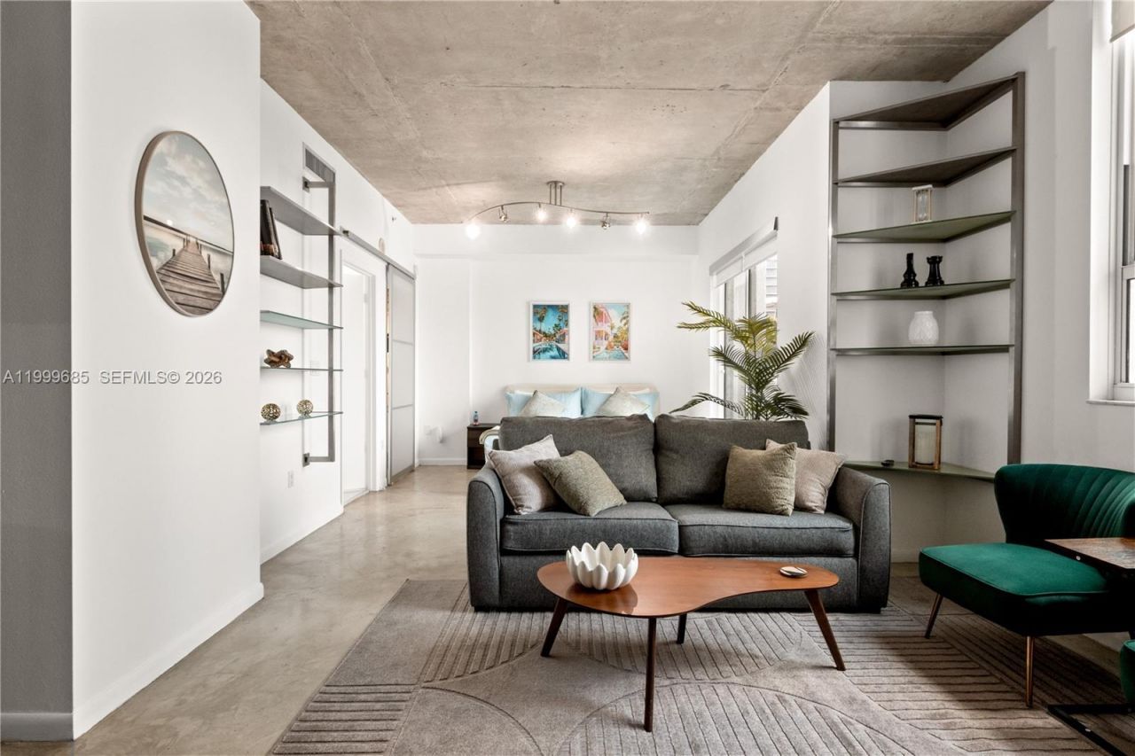 234 NE 3rd St, Unit 1704, Miami, FL 33132 Photo