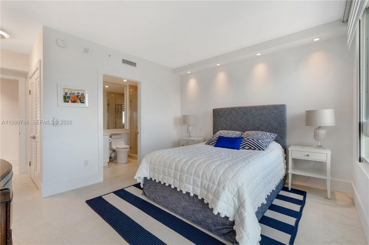 789 Crandon Blvd, Unit 1003, Key Biscayne, FL 33149 Photo