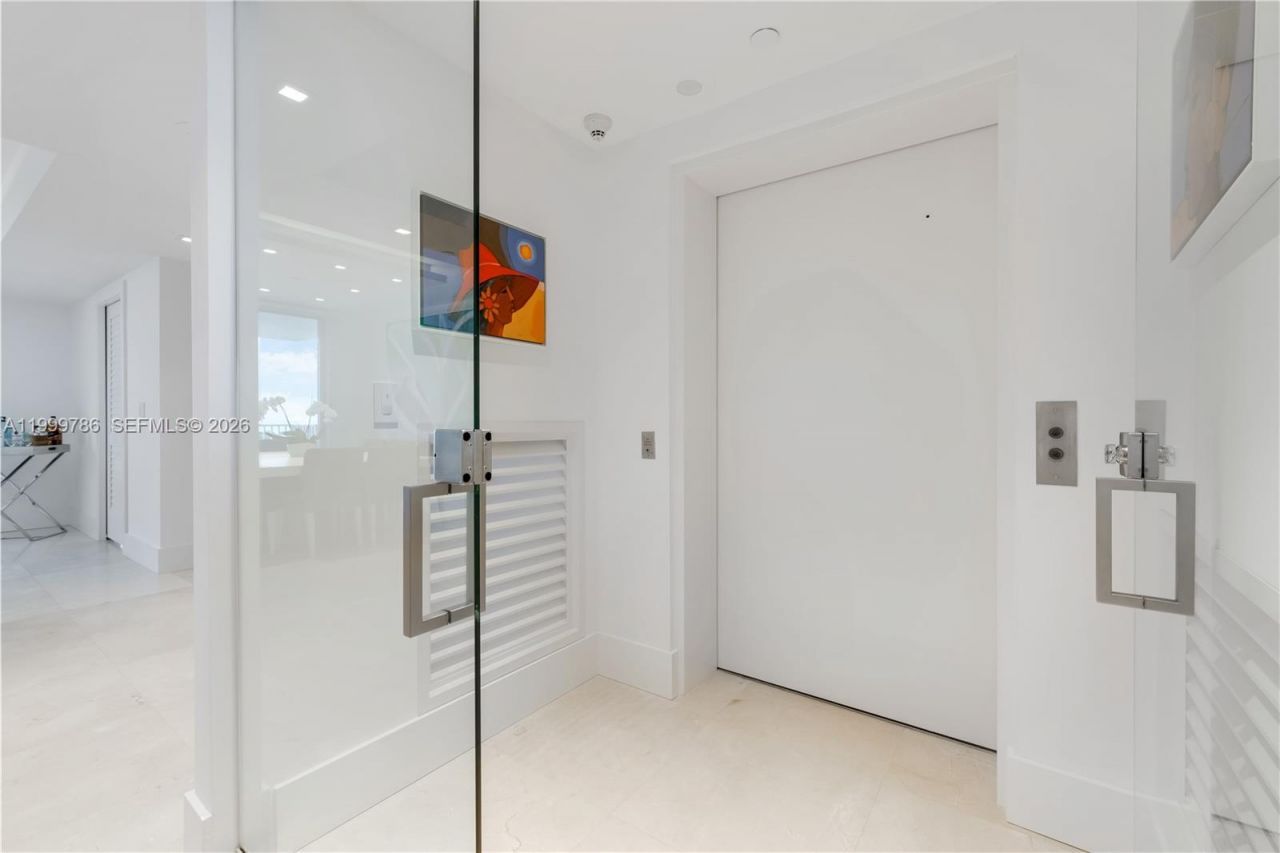 789 Crandon Blvd, Unit 1003, Key Biscayne, FL 33149 Photo