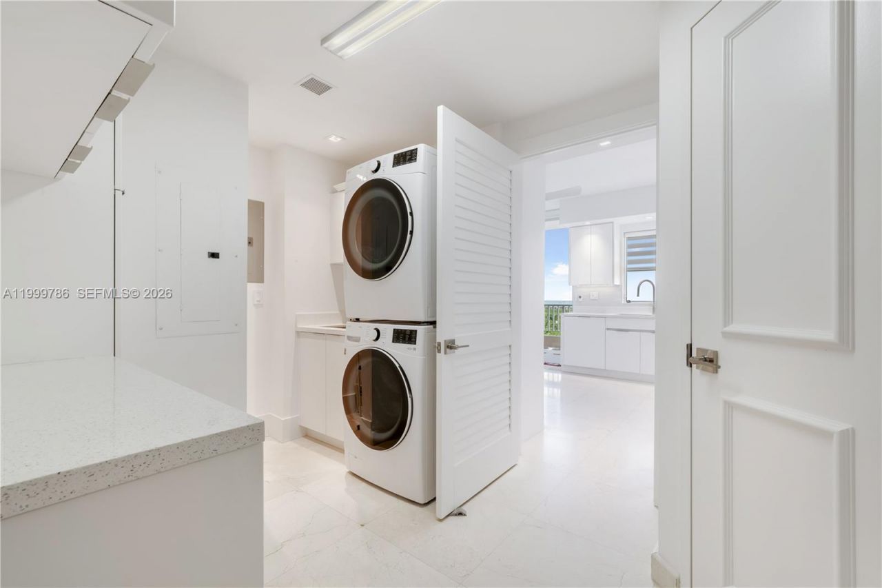 789 Crandon Blvd, Unit 1003, Key Biscayne, FL 33149 Photo