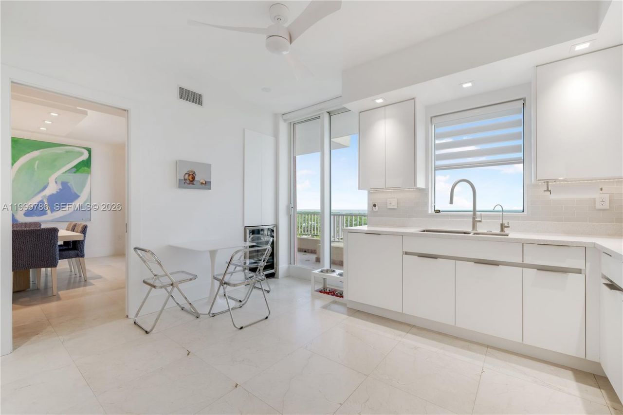 789 Crandon Blvd, Unit 1003, Key Biscayne, FL 33149 Photo