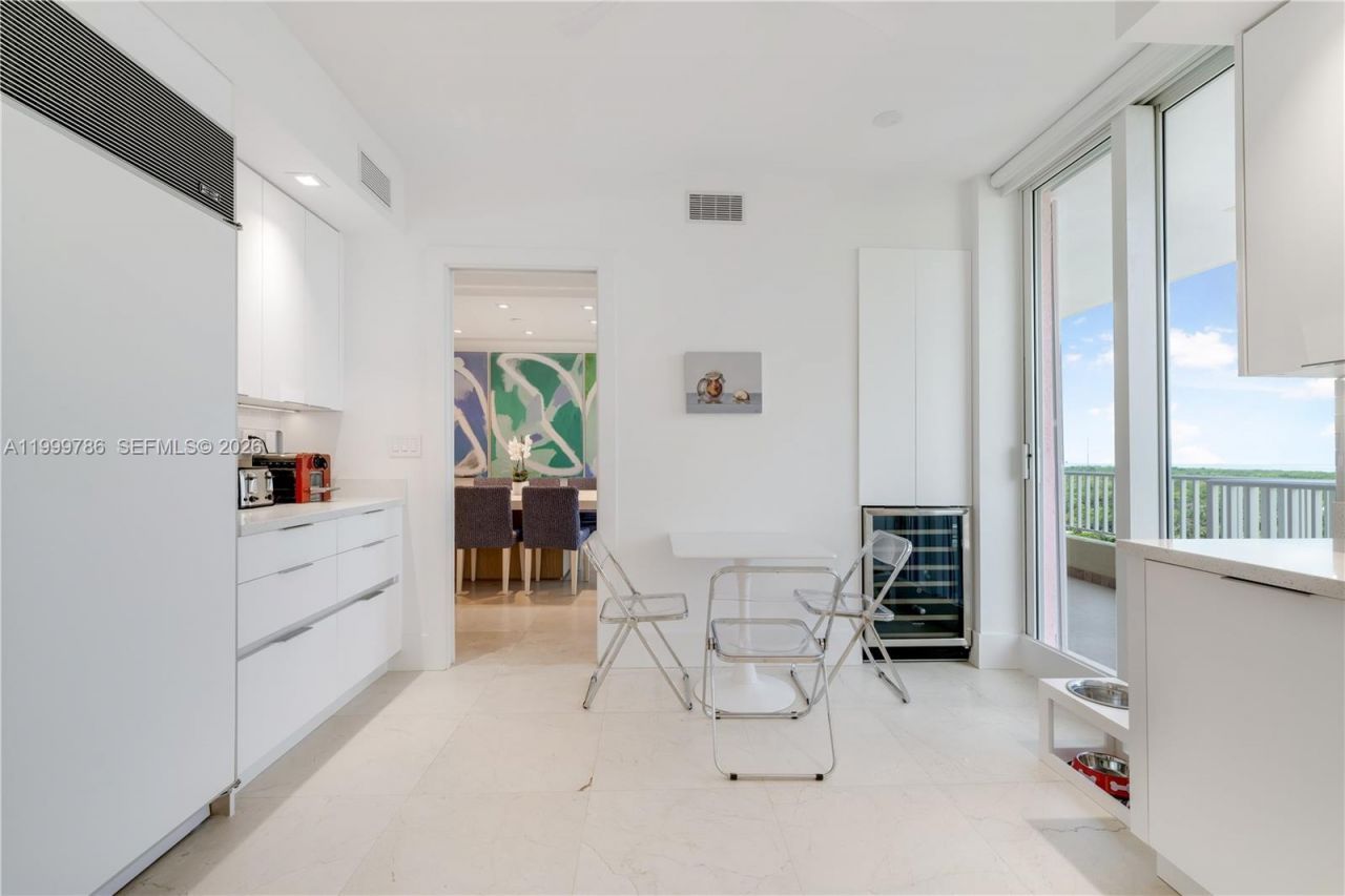 789 Crandon Blvd, Unit 1003, Key Biscayne, FL 33149 Photo