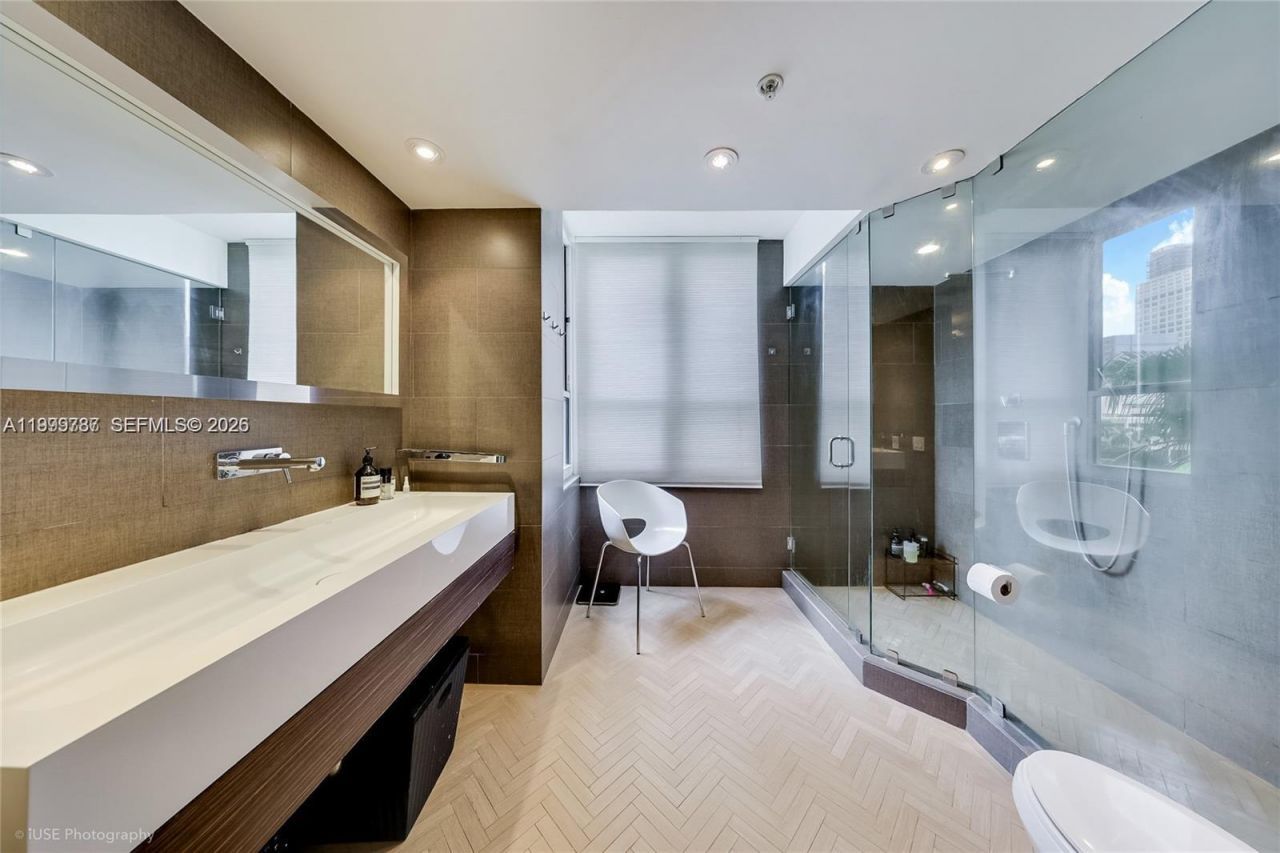 701 Brickell Key Blvd, Unit 503, Miami, FL 33131 Photo