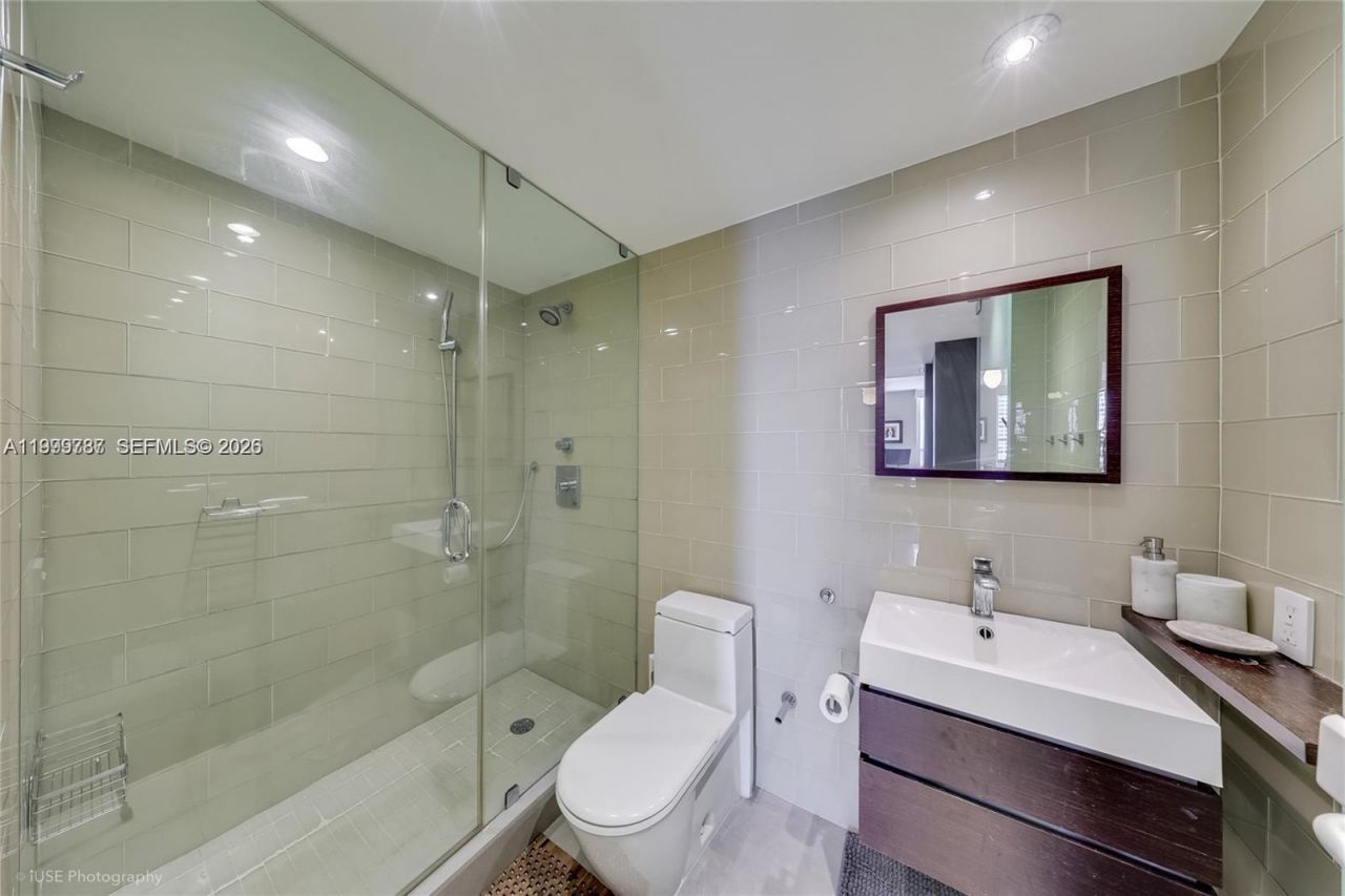 701 Brickell Key Blvd, Unit 503, Miami, FL 33131 Photo