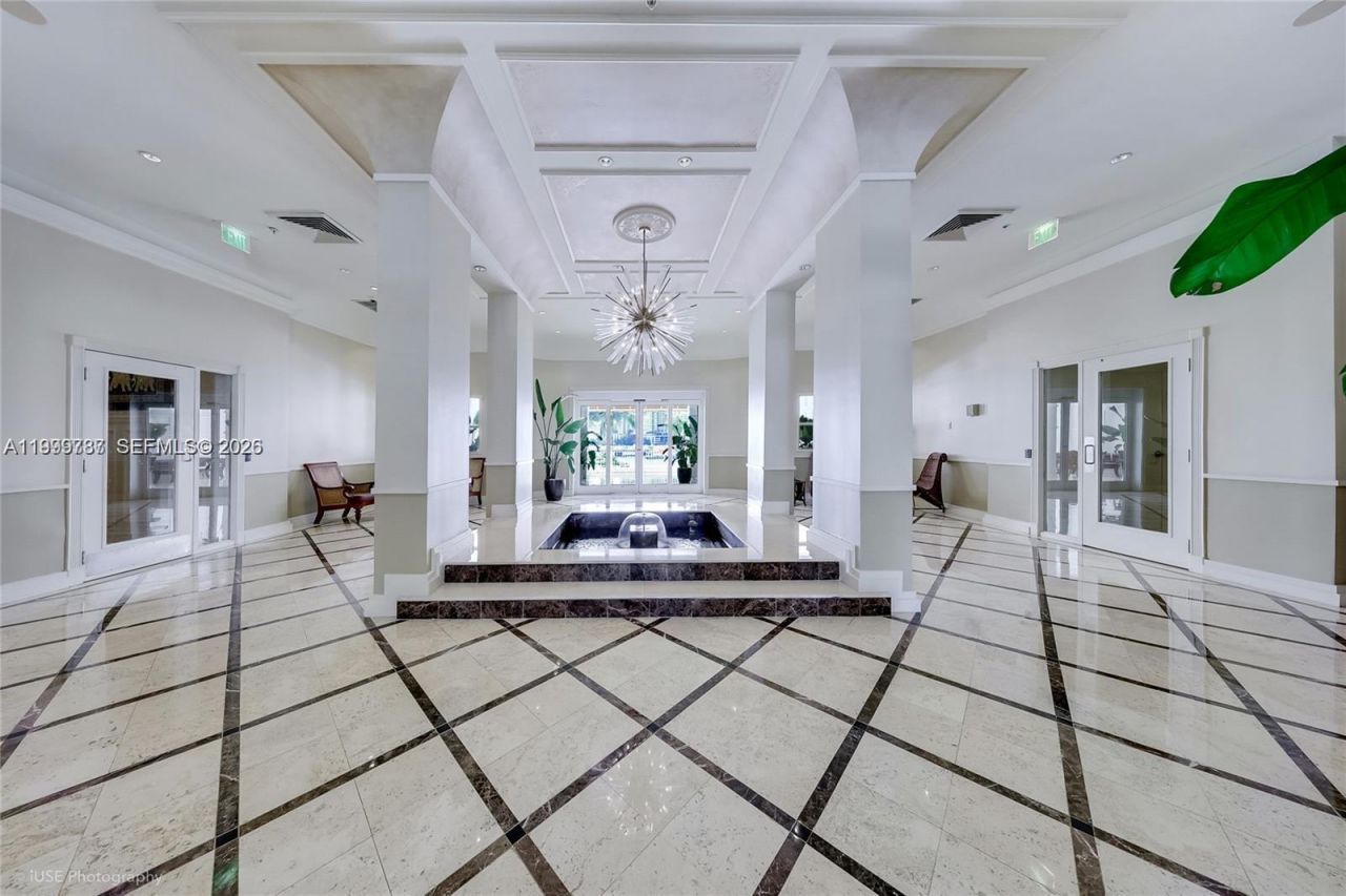 701 Brickell Key Blvd, Unit 503, Miami, FL 33131 Photo