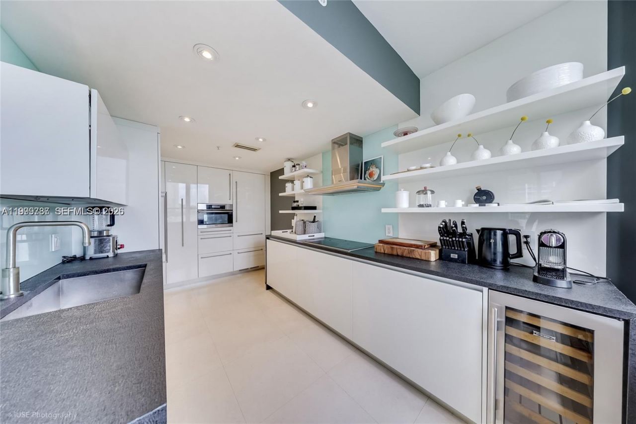 701 Brickell Key Blvd, Unit 503, Miami, FL 33131 Photo