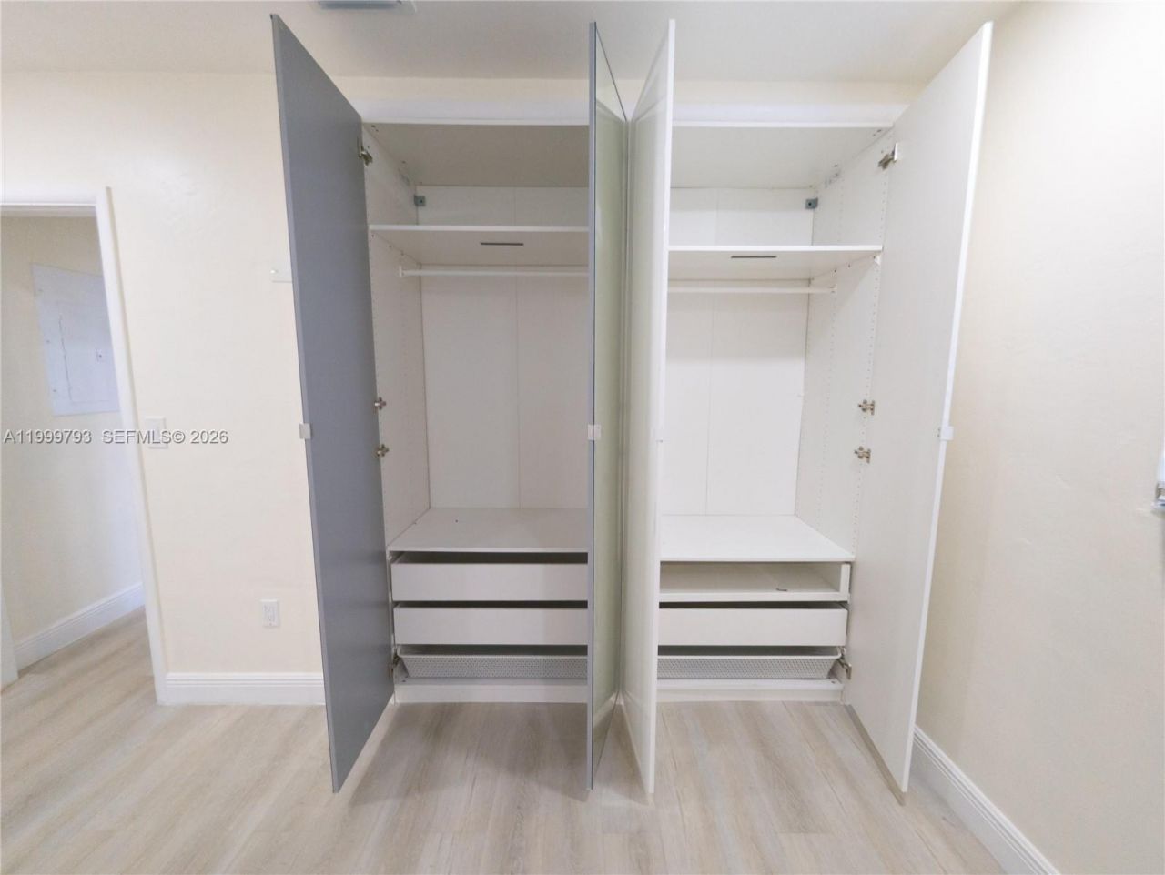 5781 SW 25th St, Miami, FL 33155 Photo