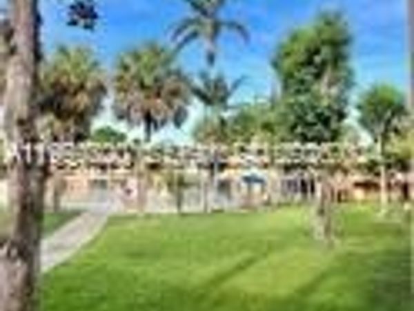 13700 SW 62nd St , Unit 221, Miami, FL 33183