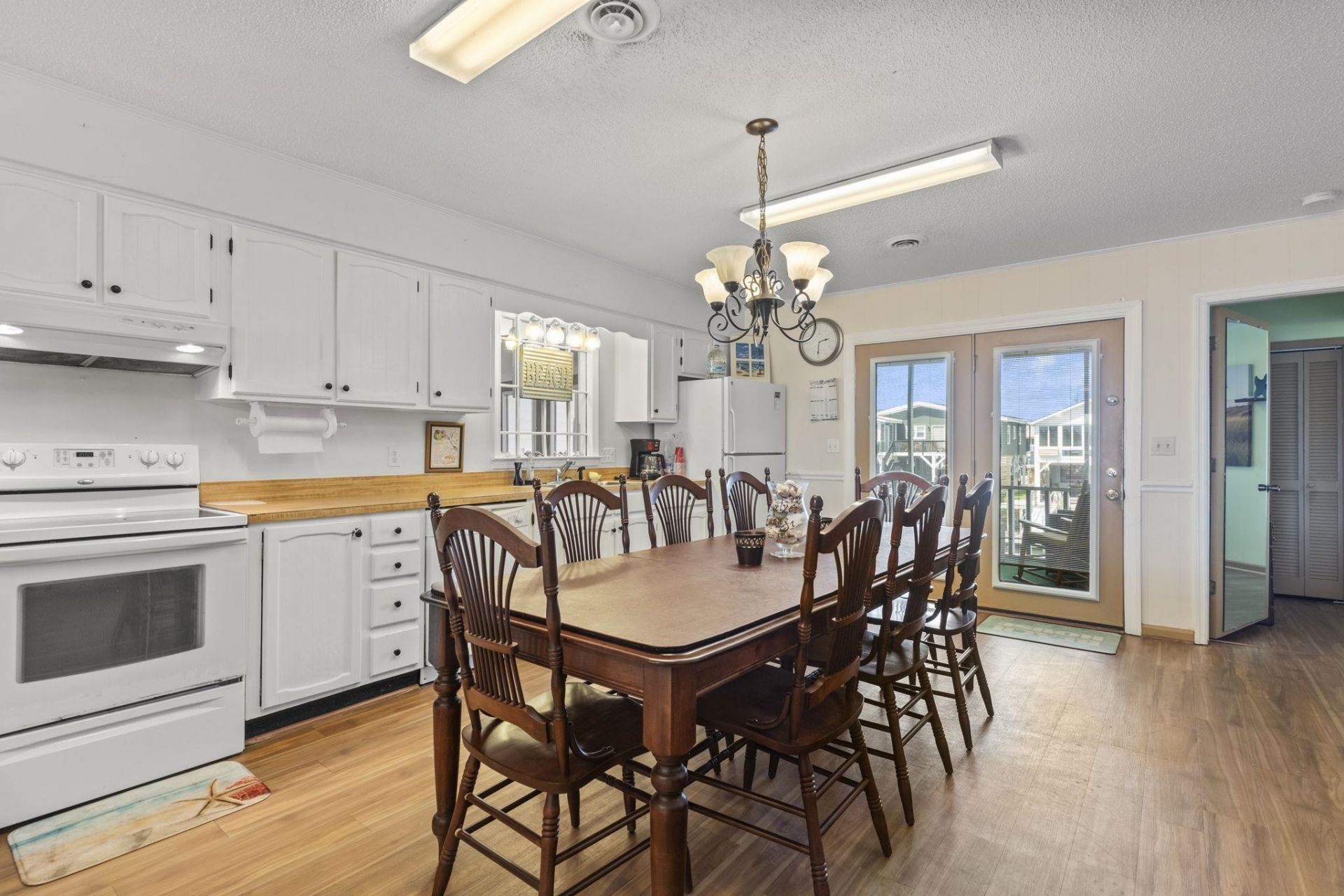 327 55th Ave. N Photo 5