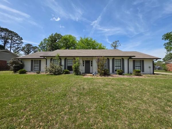 1206 Mockingbird Ln., Tupelo, MS 38801