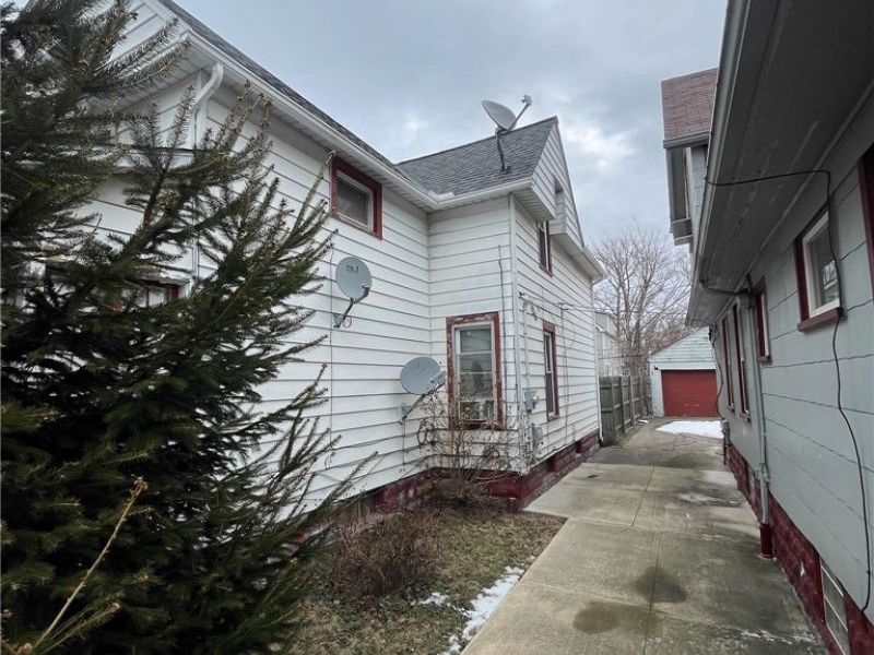 465 E 142nd Street, Cleveland, OH 44110 Photo 3
