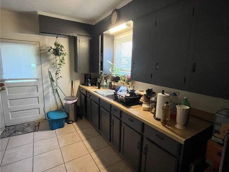 465 E 142nd Street, Cleveland, OH 44110 Photo 4