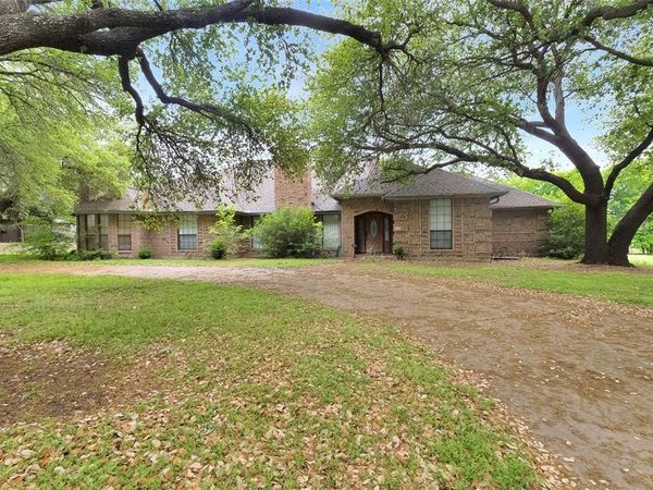1020 Crystal Lane, Crowley, TX 76036