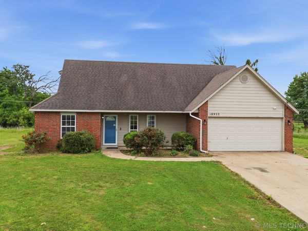 18952 Savage Court, Collinsville, OK 74021