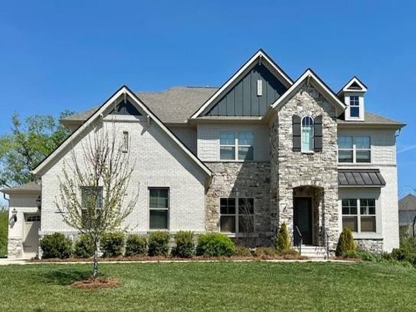3233 Chase Point Dr, Franklin, TN 37067
