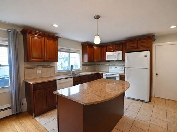 44-42 Farquhar Rd, Unit 1, Newton, MA 02460