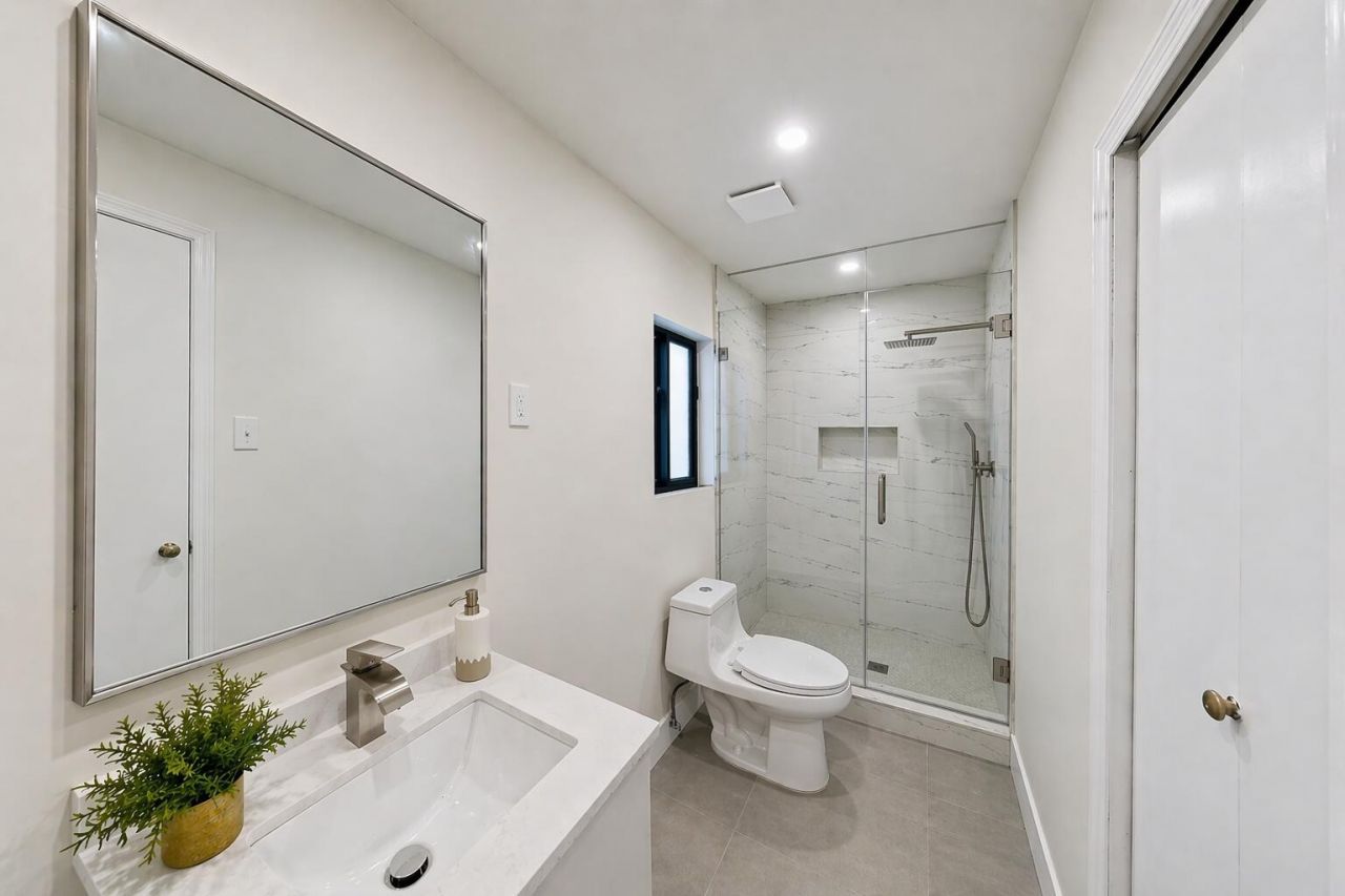 1601 Seabreeze Boulevard, Fort Lauderdale, FL 33316 Photo