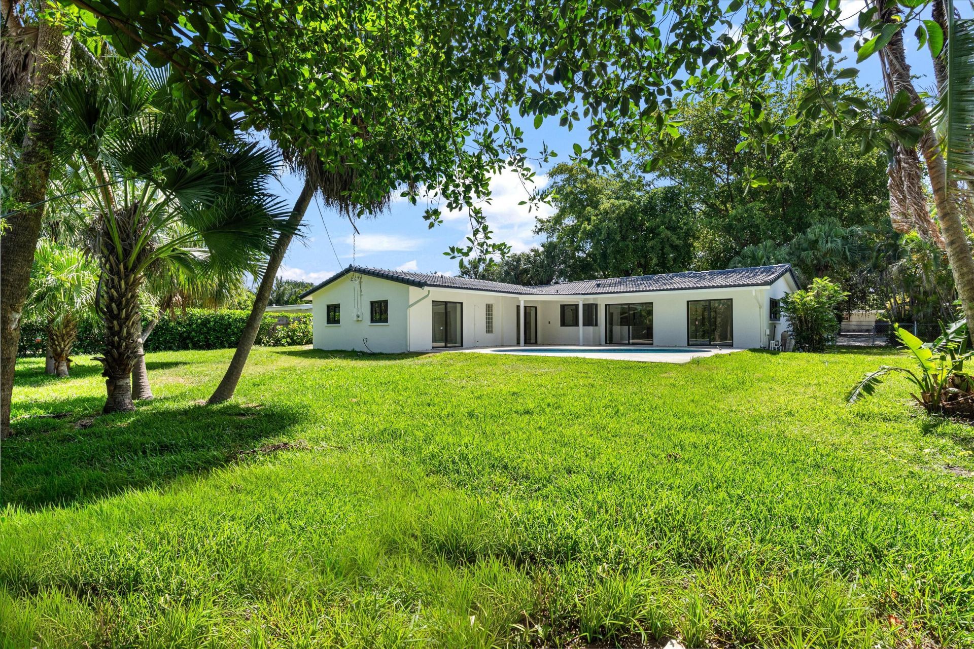 1601 Seabreeze Boulevard, Fort Lauderdale, FL 33316 Photo