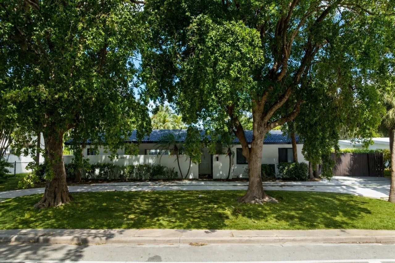1601 Seabreeze Boulevard, Fort Lauderdale, FL 33316 Photo