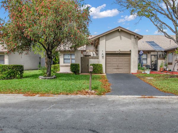 8203 NW 100th Way, Tamarac, FL 33321