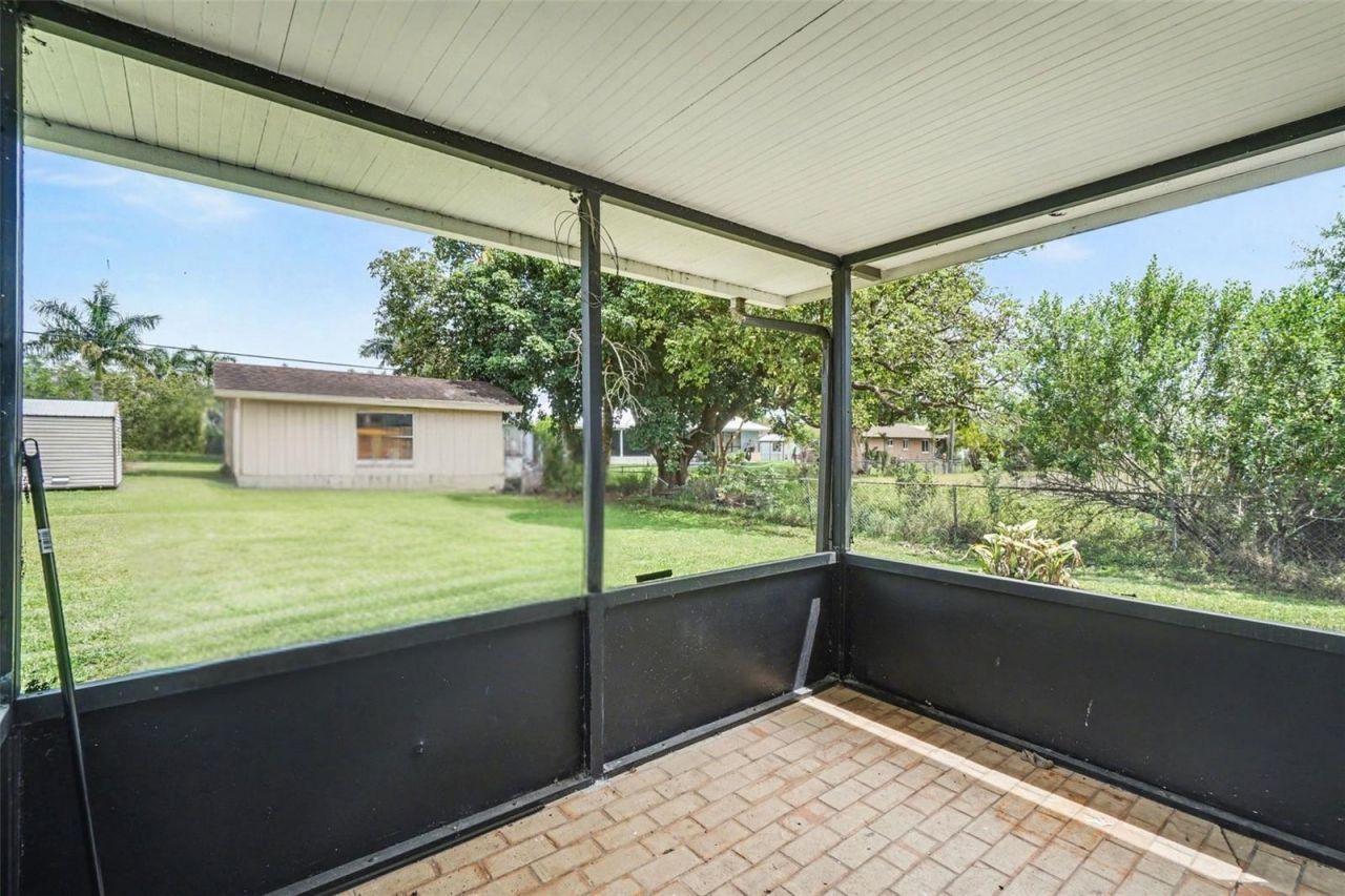 2208/2210 Iris Way, Fort Myers, FL 33905 Photo
