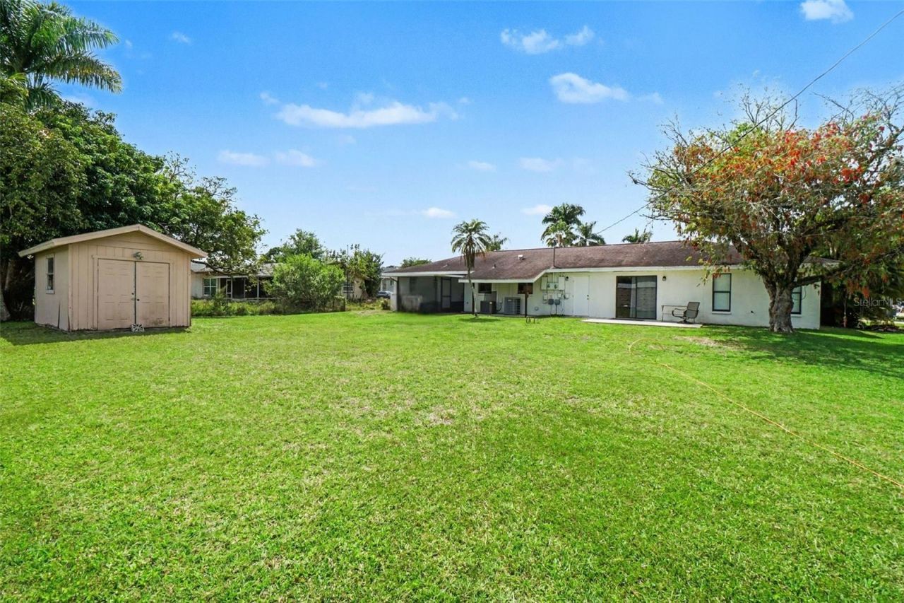 2208/2210 Iris Way, Fort Myers, FL 33905 Photo