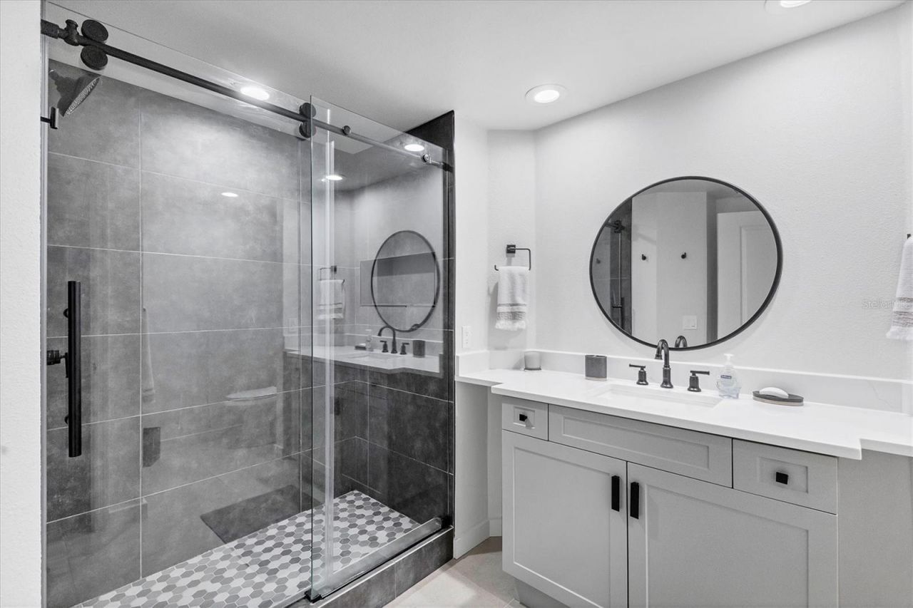 3401 54th Drive W, Unit 203, Bradenton, FL 34210 Photo