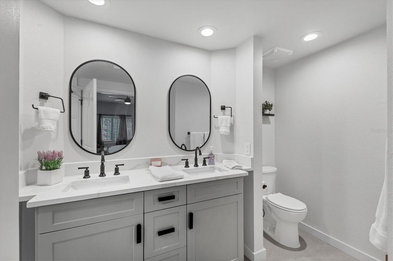 3401 54th Drive W, Unit 203, Bradenton, FL 34210 Photo