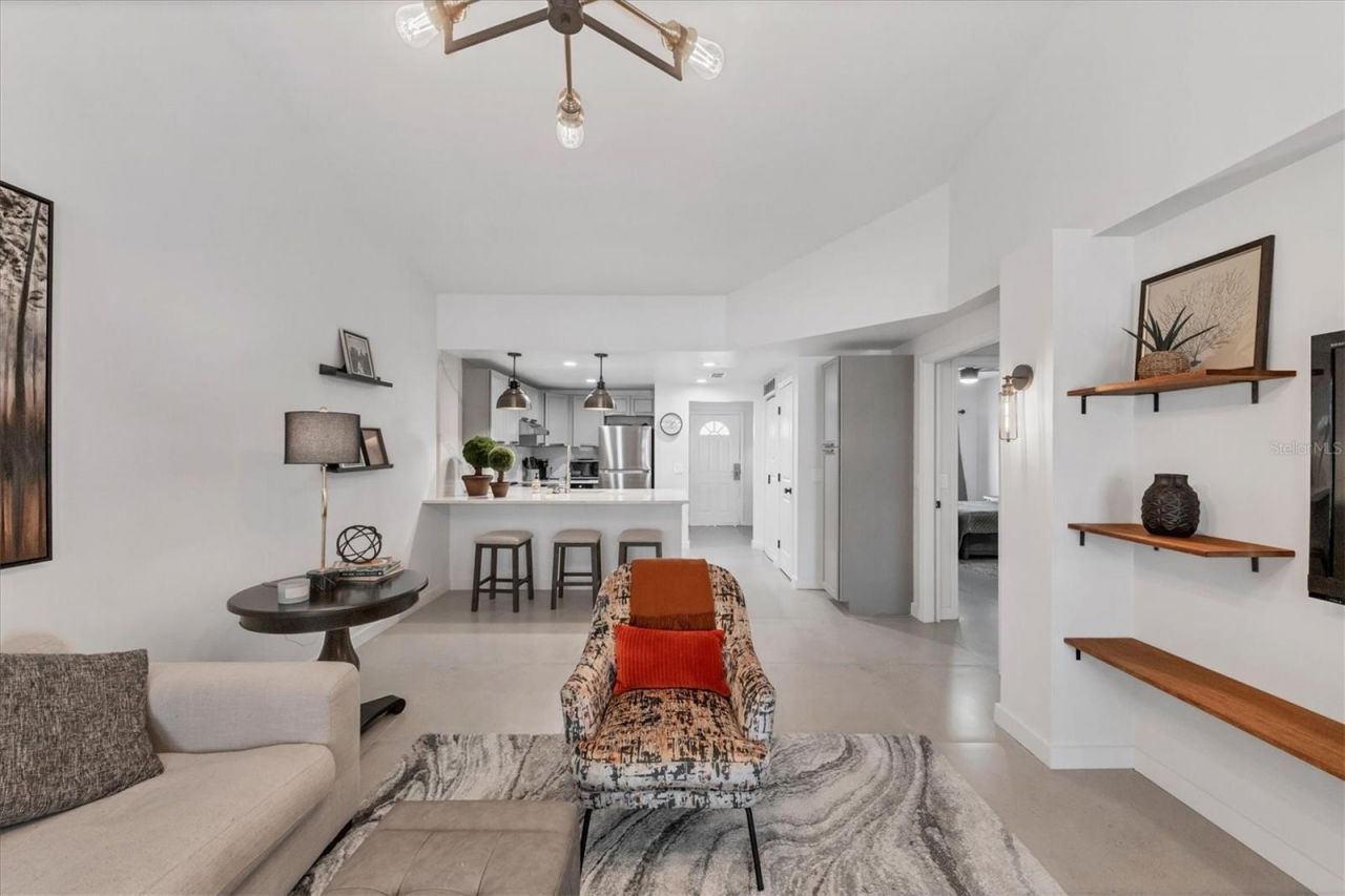 3401 54th Drive W, Unit 203, Bradenton, FL 34210 Photo