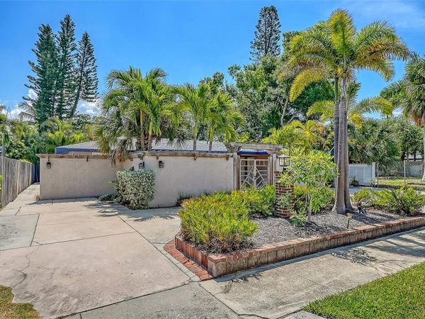 1127 S OSPREY AVENUE, SARASOTA, FL 34236