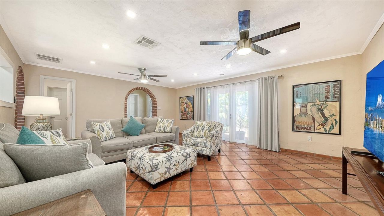 1127 S Osprey Avenue, Sarasota, FL 34236 Photo
