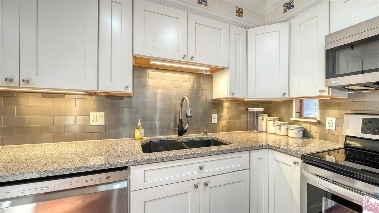 1127 S Osprey Avenue, Sarasota, FL 34236 Photo