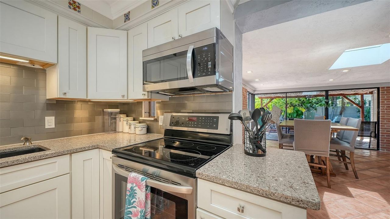 1127 S Osprey Avenue, Sarasota, FL 34236 Photo