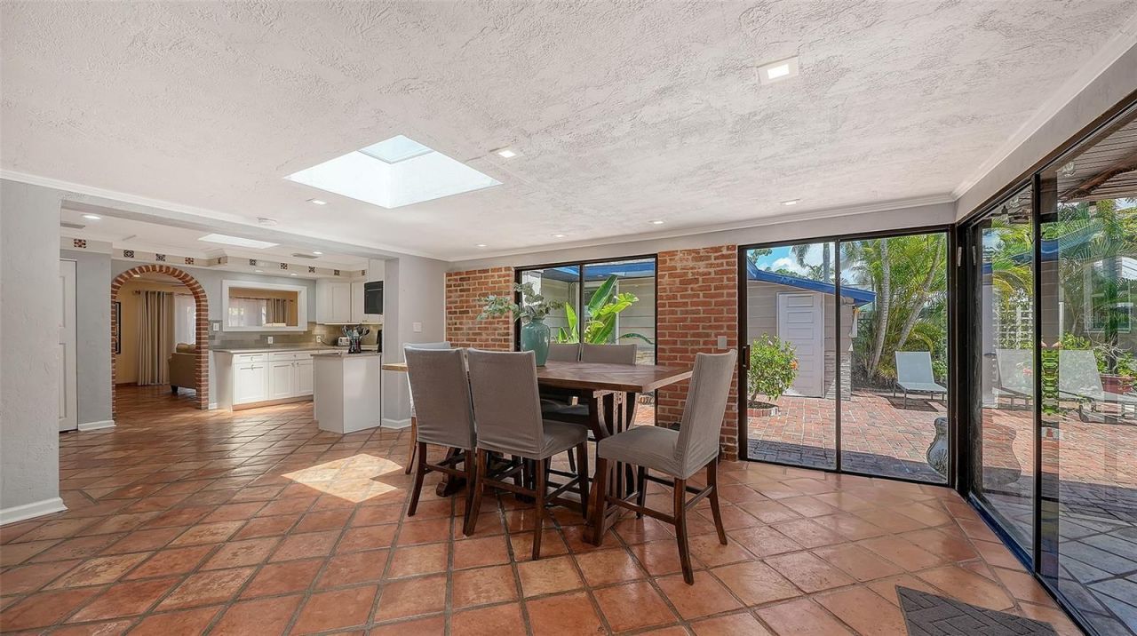 1127 S Osprey Avenue, Sarasota, FL 34236 Photo