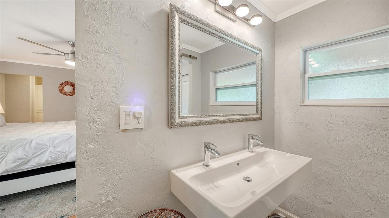 1127 S Osprey Avenue, Sarasota, FL 34236 Photo