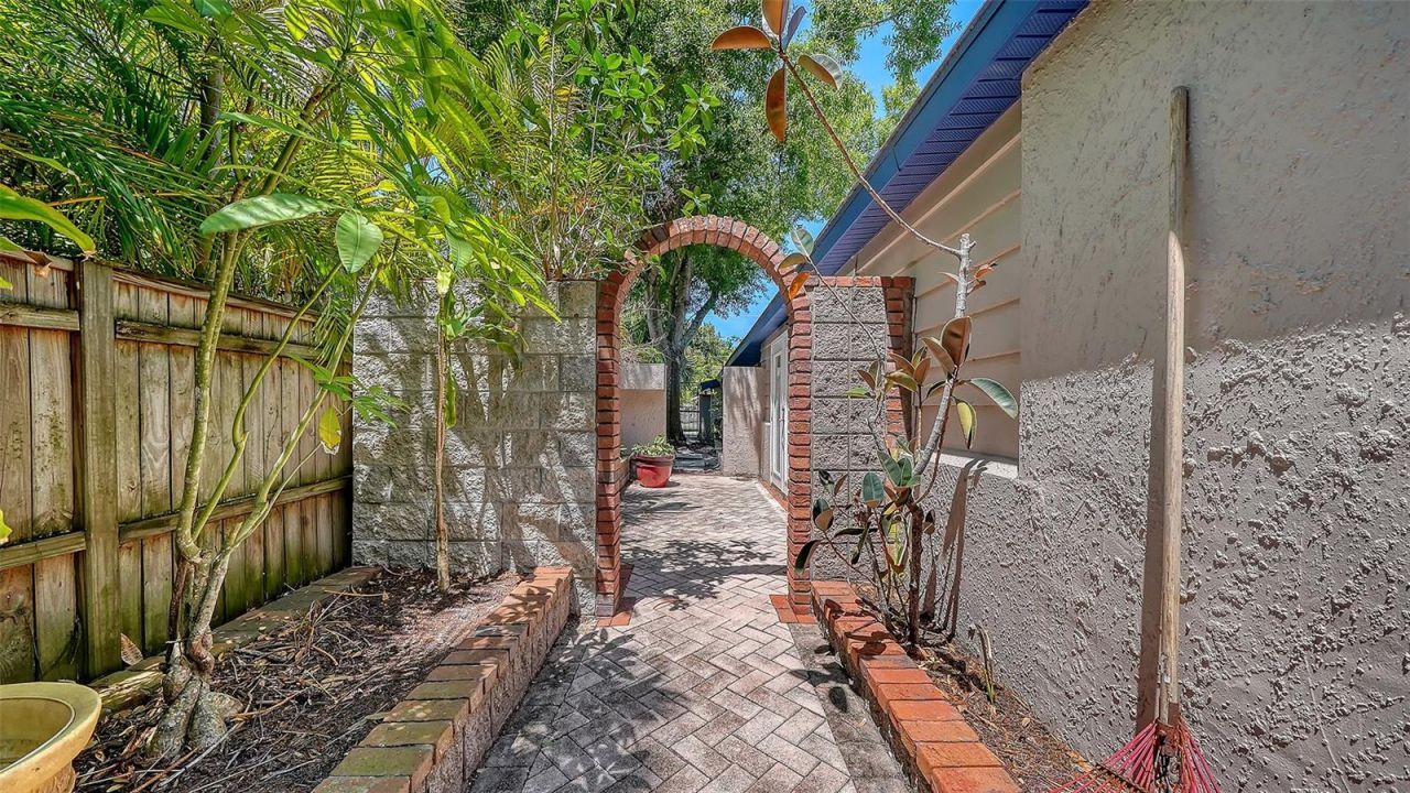 1127 S Osprey Avenue, Sarasota, FL 34236 Photo