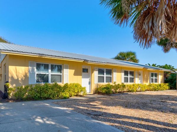 712-714 OAKWOOD AVENUE , NEW SMYRNA BEACH, FL 32169