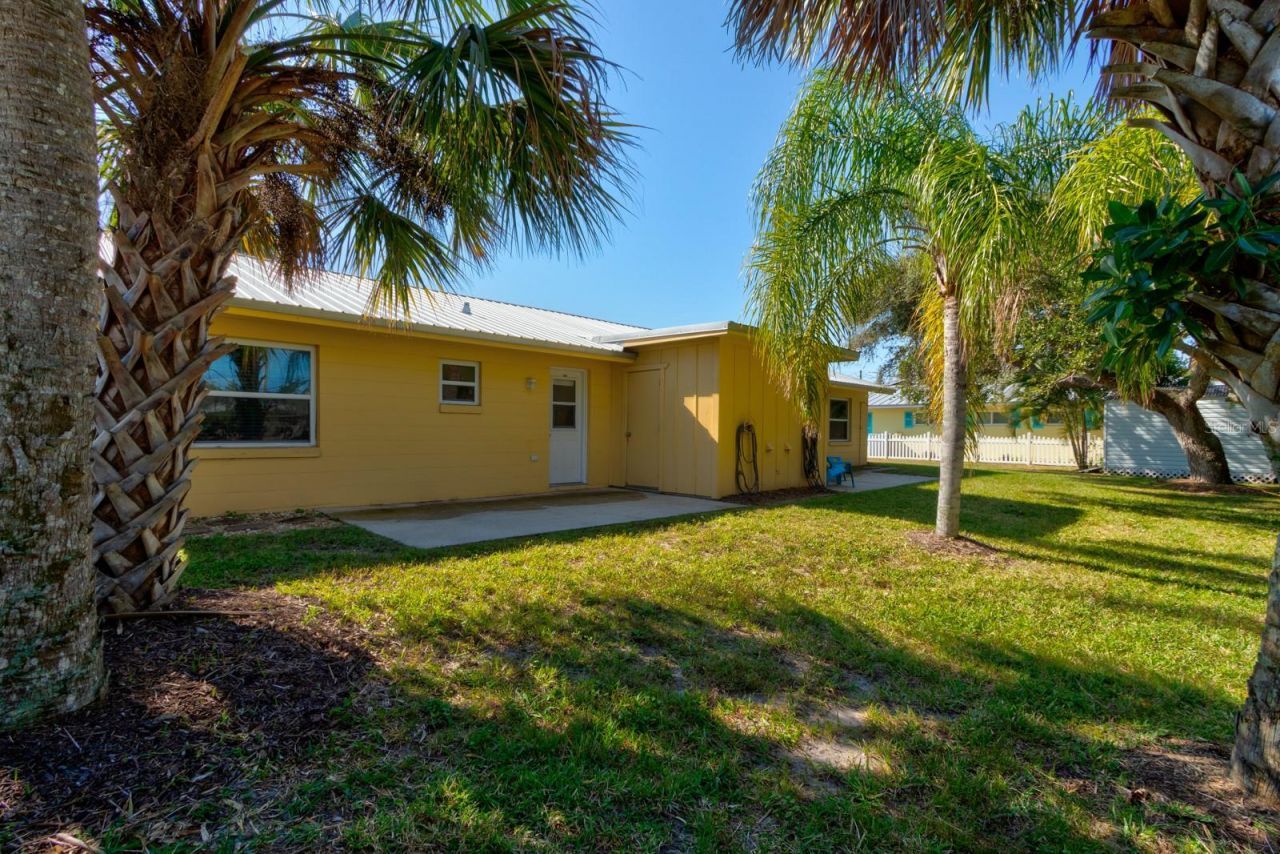 712-714 Oakwood Avenue, New Smyrna Beach, FL 32169 Photo