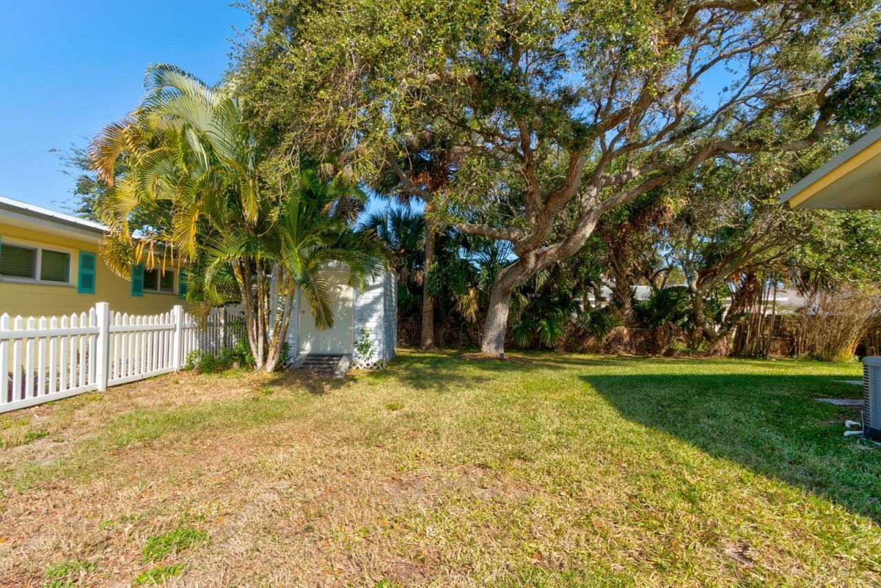 712-714 Oakwood Avenue, New Smyrna Beach, FL 32169 Photo