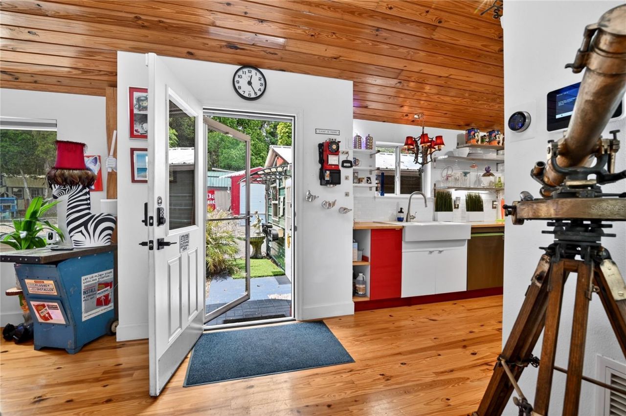 3717 Laughlin Road, Zellwood, FL 32798 Photo