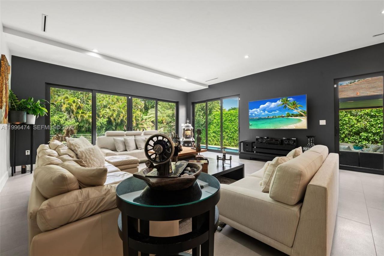 5735 SW 35th St, Miami, FL 33155 Photo